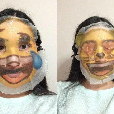 ماسكات للبشرة على شكل «إيموشنز».. آخر تقاليع التجميل