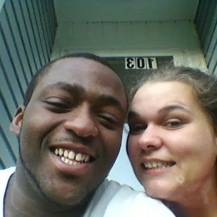 بالصور.. تقتل خطيبها «المعاق» وتتركه يتجمد حتى الموت