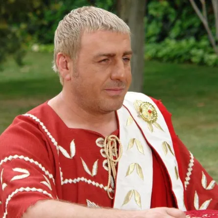 من هو الفنان الذي اتهمه وائل رمضان بنسخ أفكاره؟