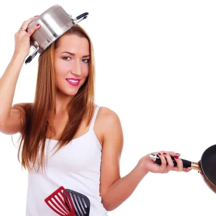 4 خطوات للقضاء على دهون أواني الطهي