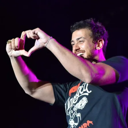 النيابة العامة الفرنسية "تماطل" في تنفيذ قرار إطلاق سراح سعد المجرد