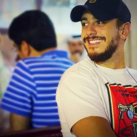 هذا ما قاله صديق سعد المجرد بعد لقائه في باريس.. ولورا تحتج على السراح المؤقت