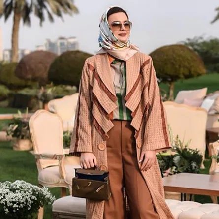 علياء العوضي : أجمل الإطلالات بالوشاح الحريري 