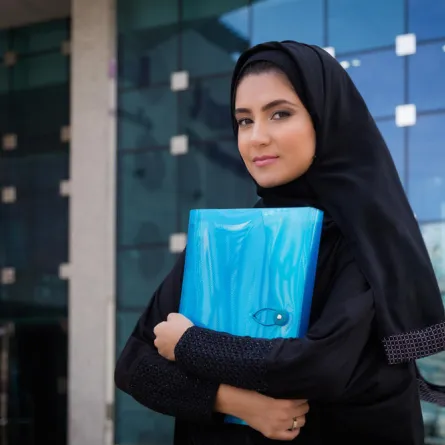 مختصون: الشهادة الجامعية وحدها لا تكفي