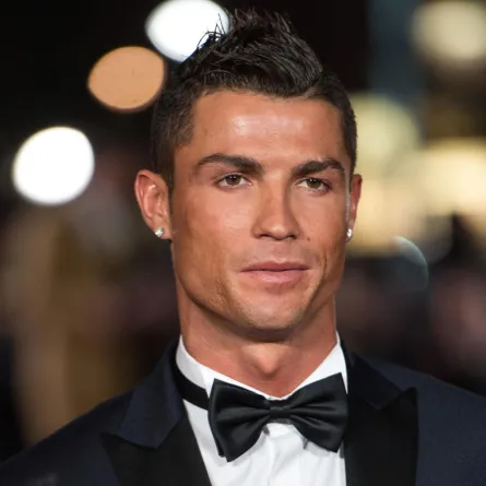 375 ألف دولار.. ثمن "فضيحة" كريستيانو رونالدو!
