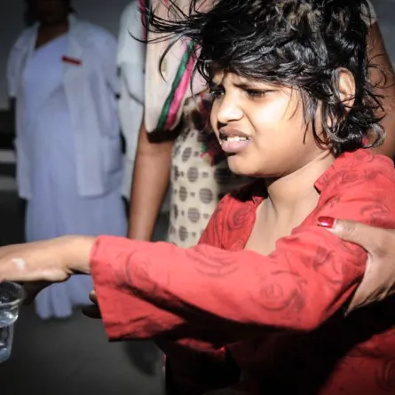 «فتاة الماوكلي» لم تعش مع القرود!