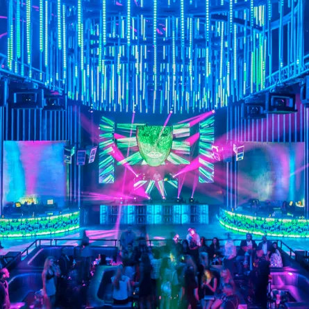 أول ملهى ليلي للأطفال يثير جدلاً عربياً