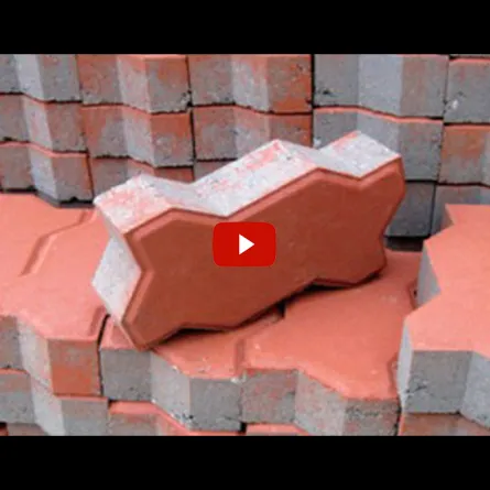 بالفيديو .. يحمل 26 كيلو "حجارة" بأسنانه!