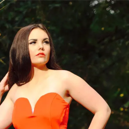 وصفوها بـ "القبيحة" فأصبحت ملكة جمالٍ!