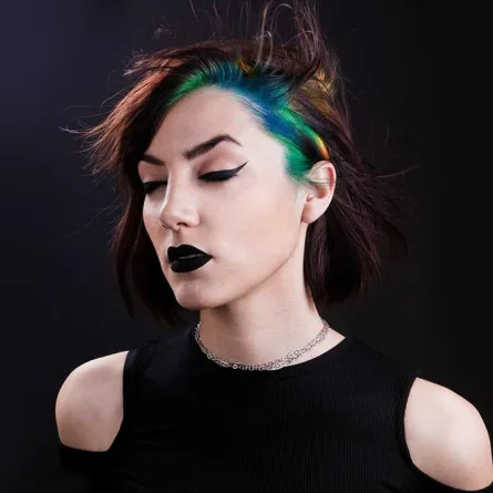 غرائب انستقرام: صبغة قوس قزح على فرق الشعر