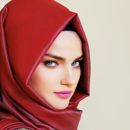 بالفيديو: لفة حجاب يومية لاطلالة عصرية 