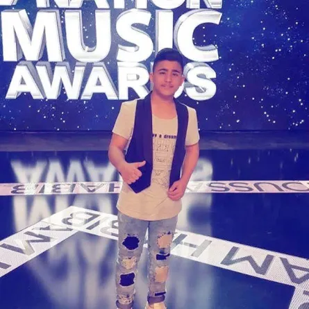 أمير عموري يفاجىء المتابعين بعد التغيير الواضح في شكله