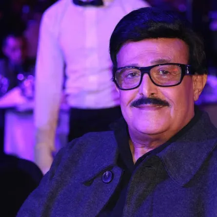 بالتفاصيل: نقل سمير غانم للمستشفى بسبب "القولون"