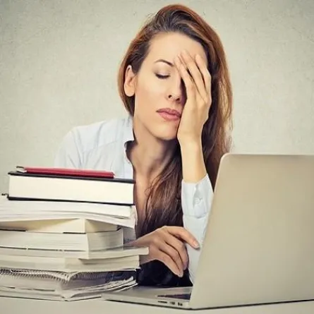 العلماء يكشفون سبب الإصابة بالتعب المزمن