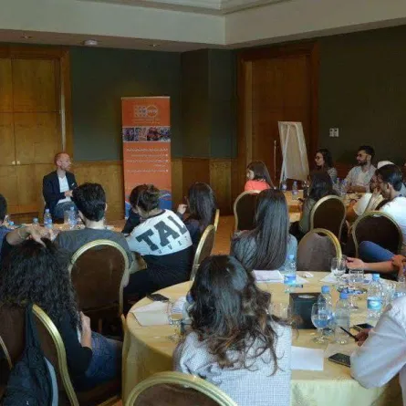 مصطفى الخاني يتحدث عن مرحلة المراهقة والشباب