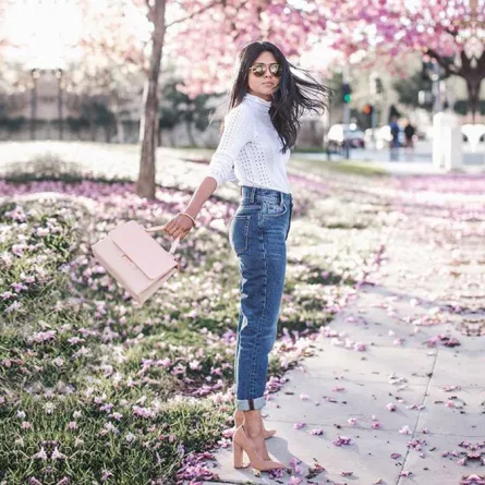 لقصيرات القامة: اختاري الجينز المناسب لإطلالاتك