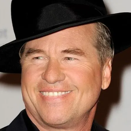 للمرة الأولى فال كيلمر: نعم أنا مصاب بالسرطان