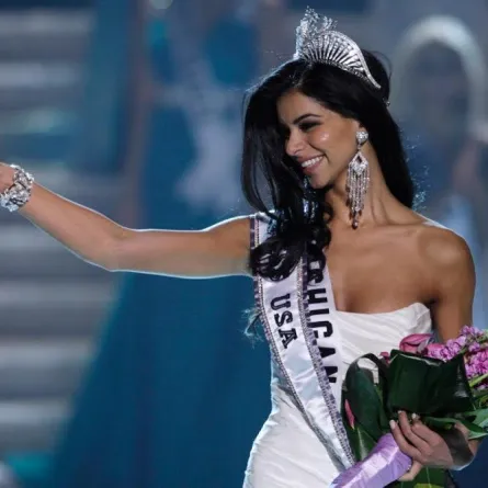 إبنة ملكة جمال أمريكا ريما فقيه.. نسخة عنها