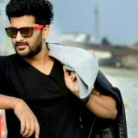 انتحار النجم براديب كومار شنقًا