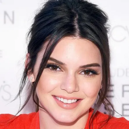 غضب شعبي في الهند والسبب...كيندال جينر