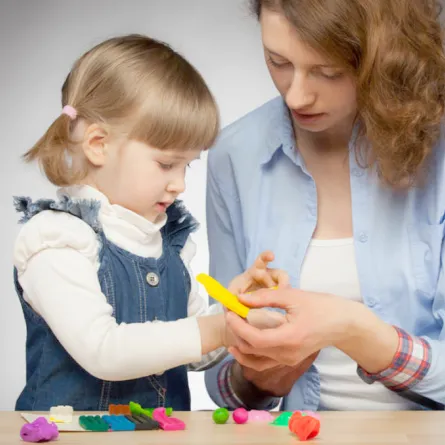 أفضل الطرق لتشجيع الطفل على الذهاب إلى الحضانة