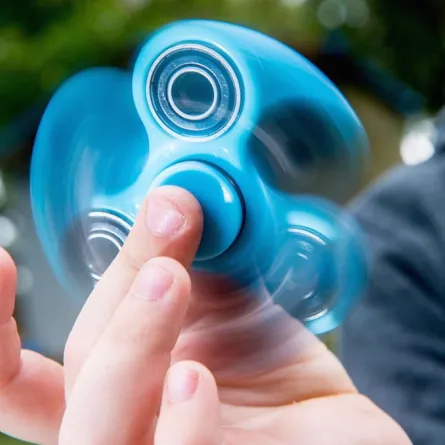 لماذا لم تجنِ مصمّمة لعبة السبنر فلساً واحداً من اختراعها ؟!