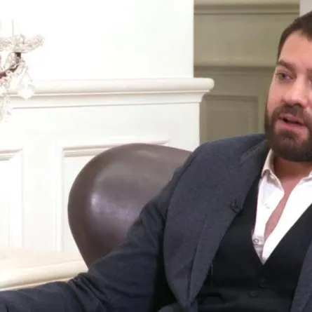 بالفيديو: عمرو يوسف يفقد الذاكرة في "عشم إبليس"