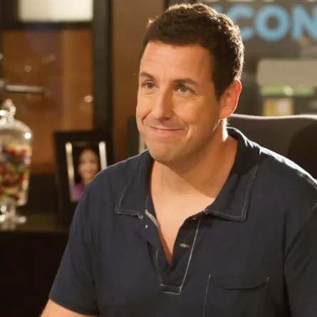 شاب سعودي يوجه رسالته لآدم ساندلر بأربع لغات!