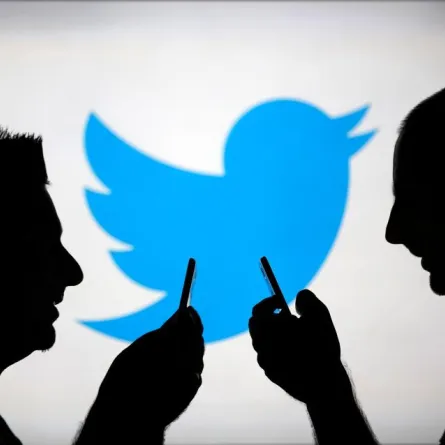 شاب يحصد أعلى مشاركة لتغريدة نشرها في "تويتر"