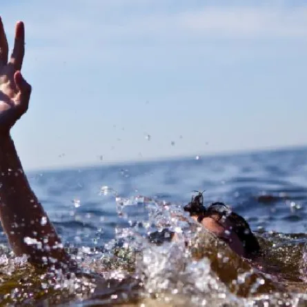 هرب من حرارة الجو.. فمات غرقاً