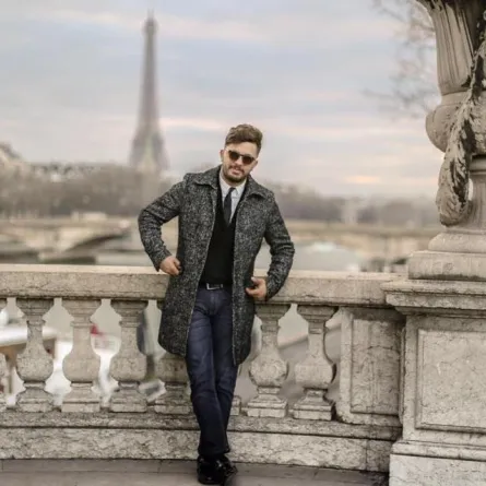 حاتم عمور يستعد لإصدار "واحد حب وحدة"