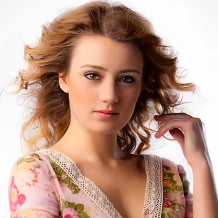 لماذا غاب النجوم الأتراك عن حفل خطوبة جيزيم كاراجا؟