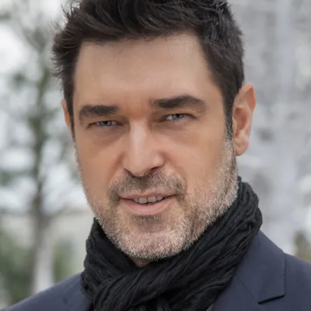 مسلسل "قيامة أرطغرل" يعيد بوراك حقي من اليونان لتركيا فهل سينافس بطله أنجين ألتان؟