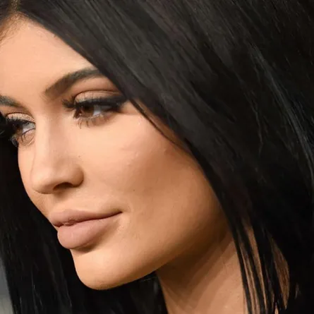 كايلي جينر تتبرّع بمليون دولار لصالح أطفال البيرو