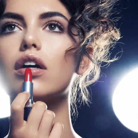 انفوغرافيك احمر شفاه لربيع وصيف 2017 