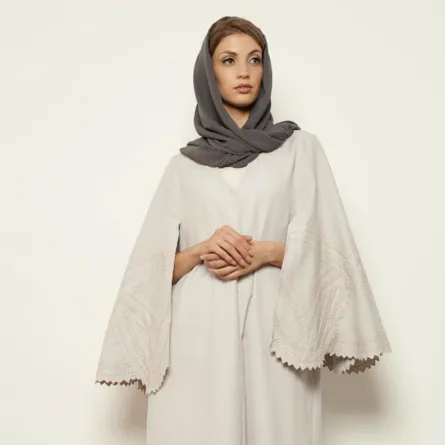 عبايات وجلابيّات مفعمة بالأنوثة لشهر رمضان!
