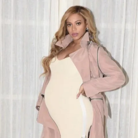 بيونسيه تحتفل على طريقتها بعيد الأم