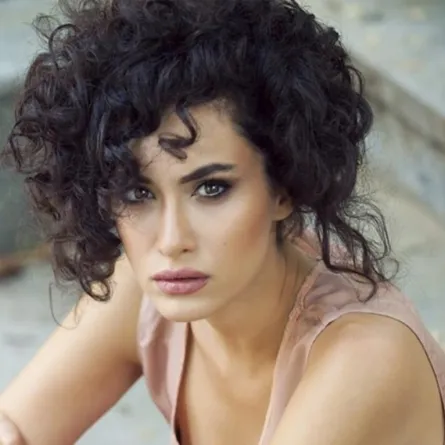 هل ستنقذ هاندة دوغان ديمير مسلسل "السلطانة كوسيم" من الفشل؟