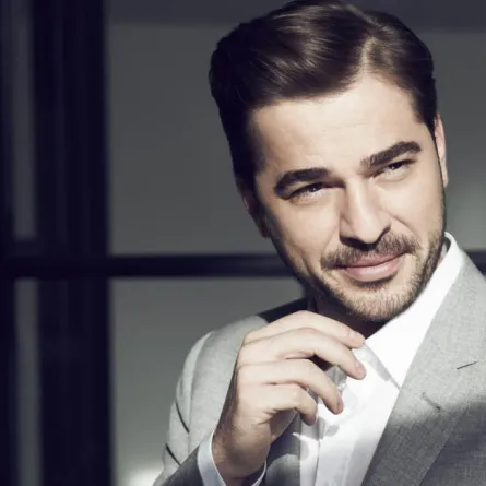 أنجين ألتان دوزياتان بطل مسلسل "أرطغرل" يعيش لحظات عصيبة بسبب المرض