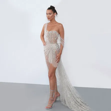 حفل amfAR : أجساد عارية وإطلالات مبتذلة