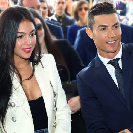 بالصورة.. علاقة كريستيانو رونالدو وحبيبته رسميّة على الـ "انستقرام"!