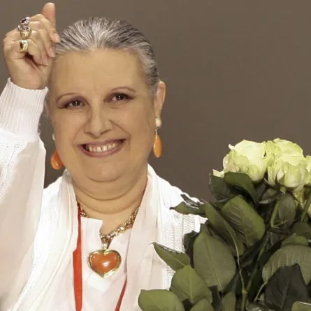 وفاة مصممة الأزياء الإيطالية لورا بياجيوتي