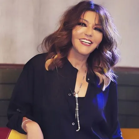 هل ستعلن سميرة سعيد اعتزالها للغناء من المغرب؟