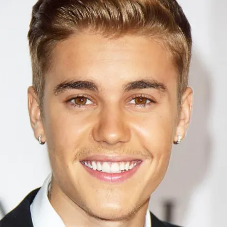 نجوم تصدروا الـ"يوتيوب" بأعلى المشاهدات