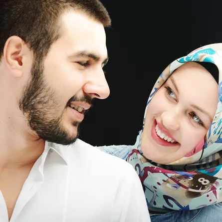 حدود العلاقة الزوجية في رمضان وحكم القُبلة