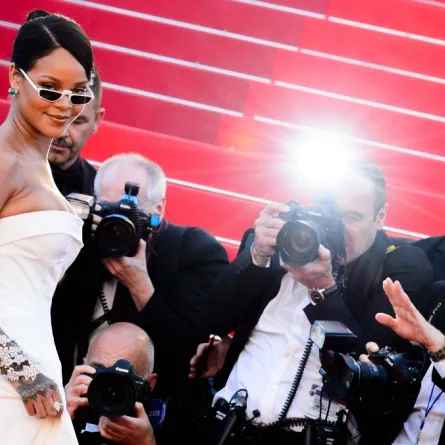 هل ستعتزل ريهانا الفن وتبدأ بتصميم المجوهرات؟