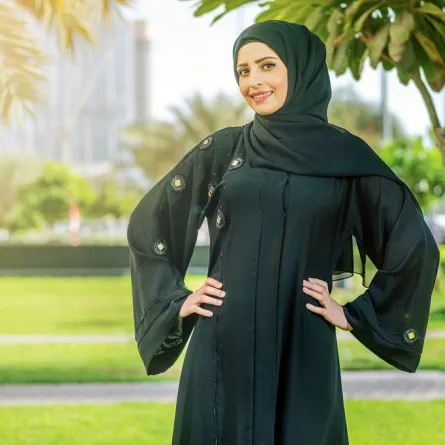 كيف تختارين موديلات العبايات لهذه المناسبات الثلاثة؟