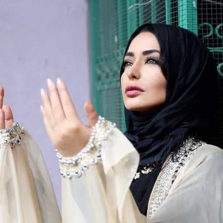 بالفيديو: "دعائي لربي" لكاميليا ورد على المحطات الفضائية