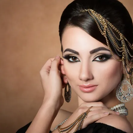 مجوهرات بتصاميم شرقيّة لتتميزي بإطلالتك