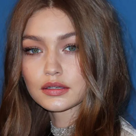 هكذا التزمت جيجي حديد بأجواء رمضان في حفل CFDA